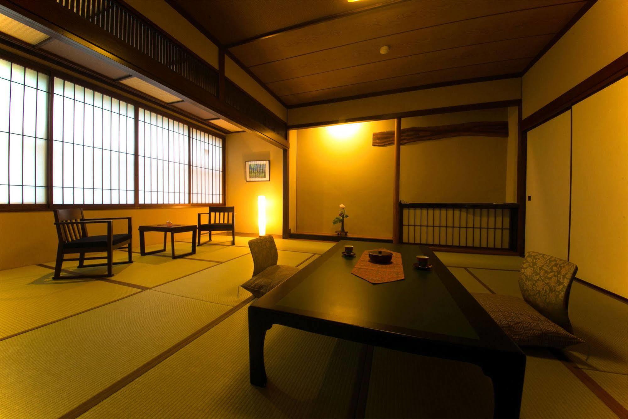 Nansuikaku Hotel Miyawaka ภายนอก รูปภาพ